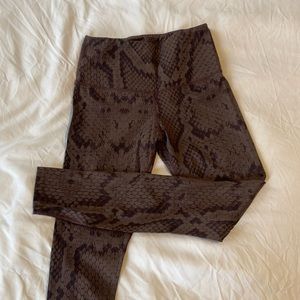 Varley Luna Leggings - brown snake print - size xs